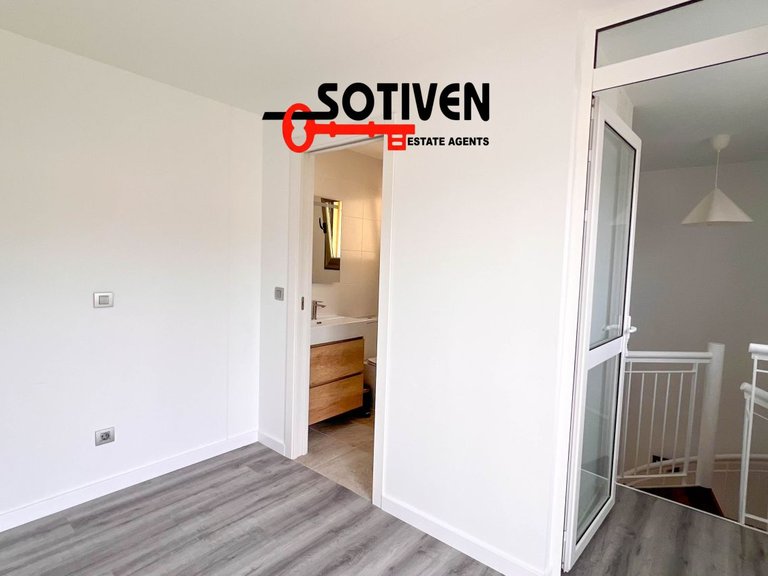 Penthouse for Rent in Guía De Isora, Sta.cruz Tener. 22