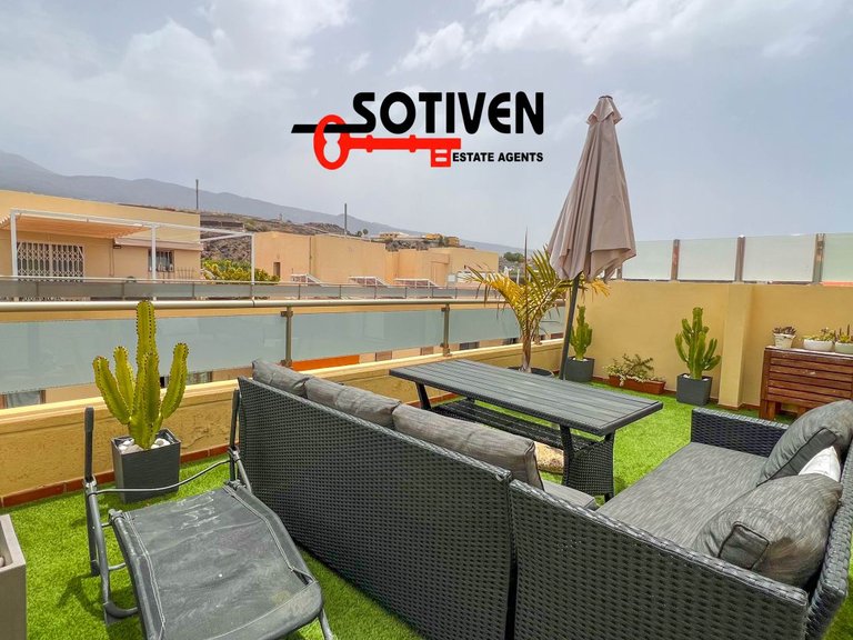 Penthouse for Rent in Guía De Isora, Sta.cruz Tener. 2