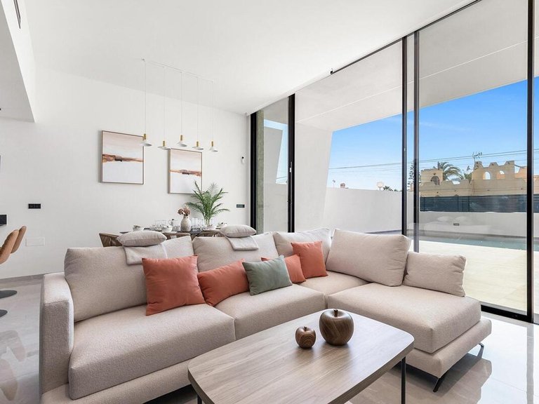 Villa for Sale in Torrevieja, Alicante 16