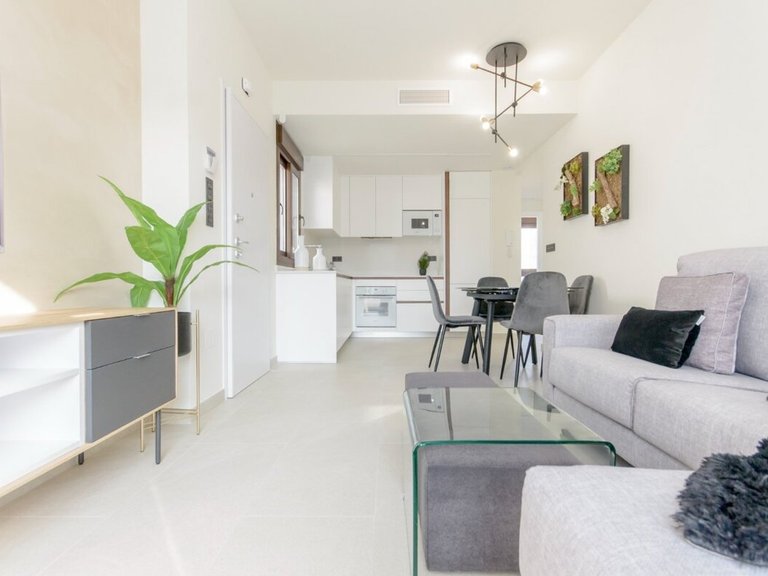 Villa for Sale in Torrevieja, Alicante 2