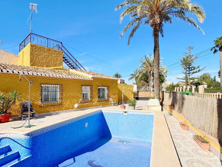 Villa for Sale in Orihuela, Alicante 2