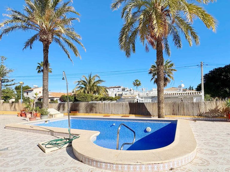 Villa for Sale in Orihuela, Alicante 3