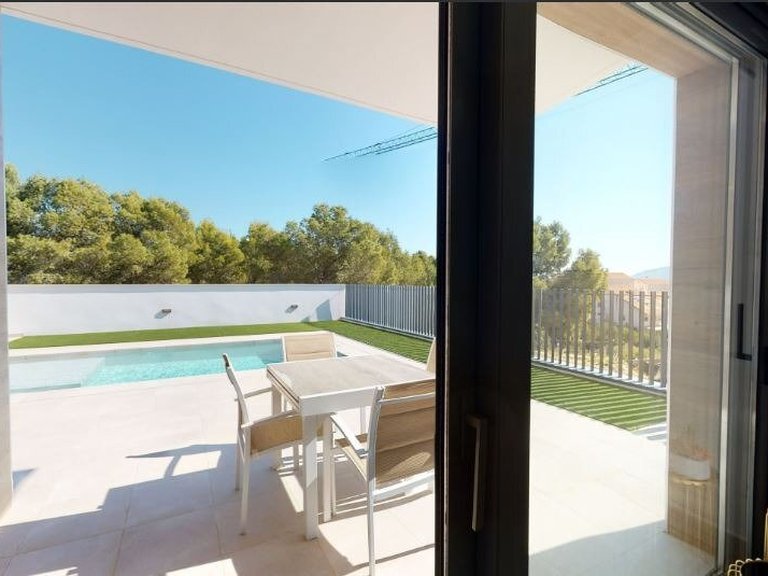 Villa for Sale in La Nucia, Alicante 3