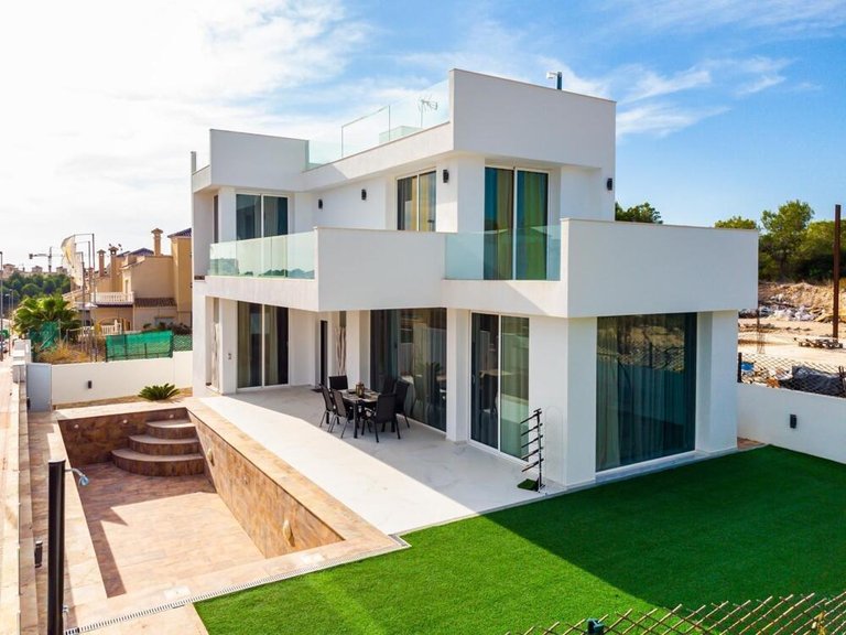Villa for Sale in Orihuela Costa, Alicante 13