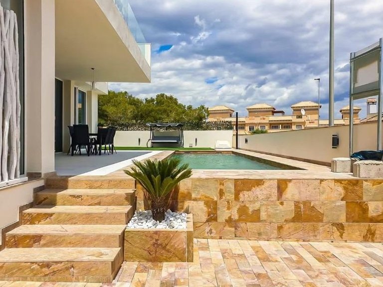 Villa for Sale in Orihuela Costa, Alicante 3