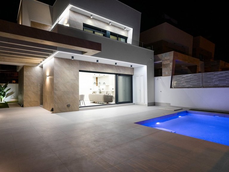 Villa for Sale in San Miguel De Salinas, Alicante 4