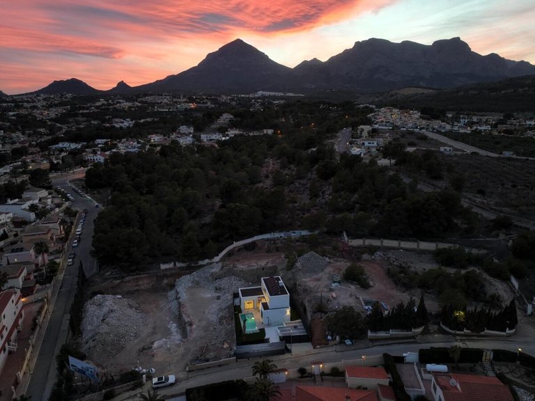 Villa for Sale in L'alfàs Del Pi, Alicante 11