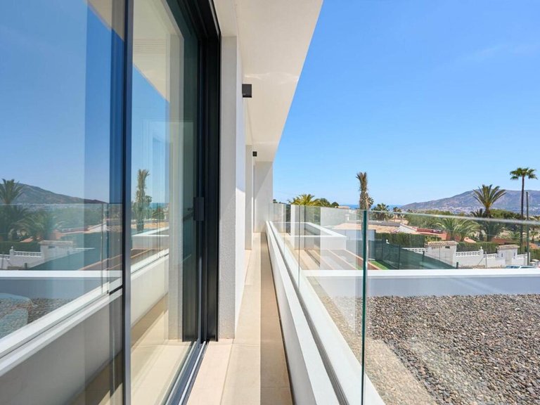 Villa for Sale in L'alfàs Del Pi, Alicante 9