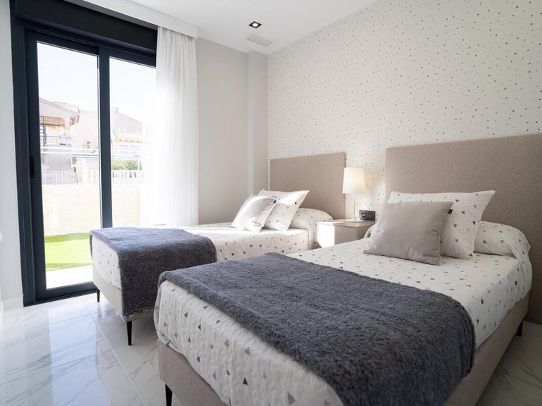 Villa for Sale in Pilar De La Horadada, Alicante 32