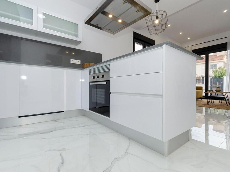 Villa for Sale in Torrevieja, Alicante 10