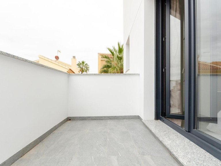 Villa for Sale in Torrevieja, Alicante 31