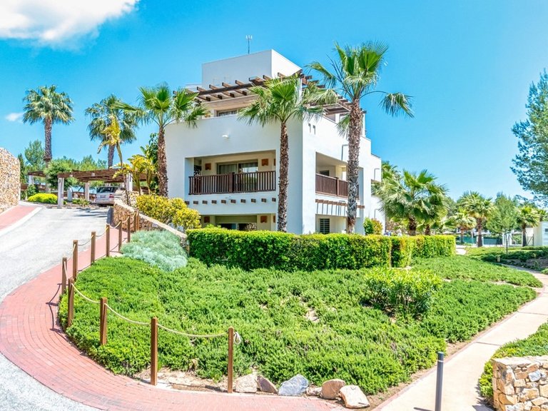 Apartment for Sale in Las Colinas Golf, Alicante 2
