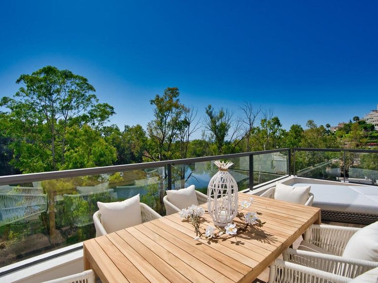 Apartment for Sale in Marbella, Malaga 25