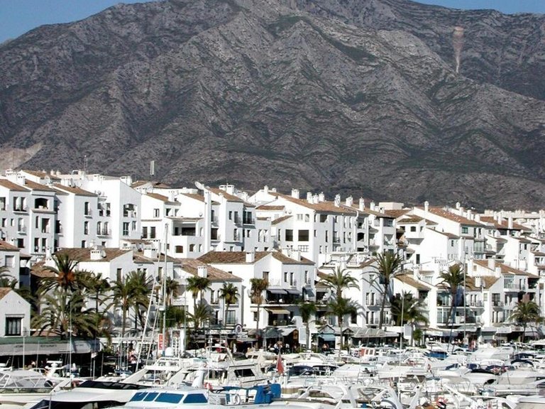 Apartment for Sale in Marbella, Malaga 45