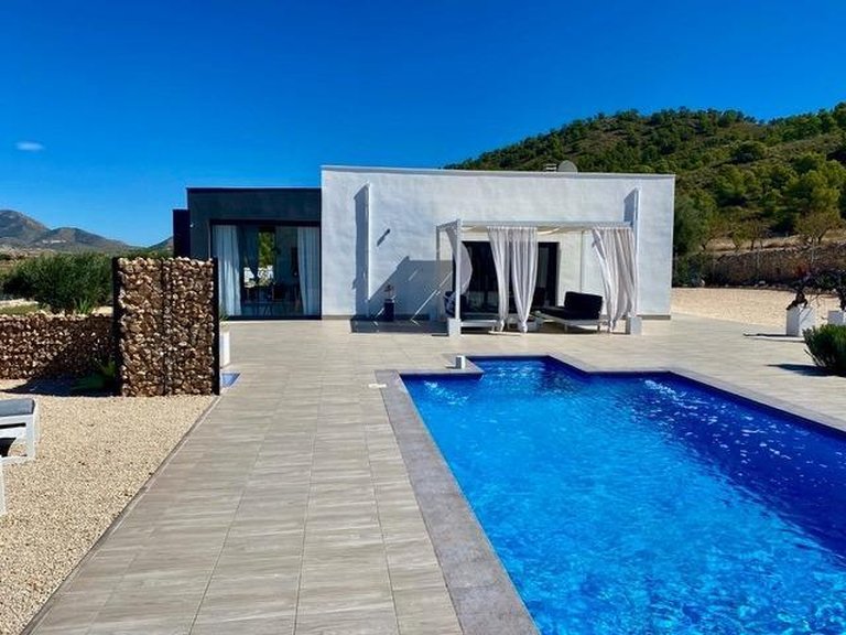 Villa for Sale in El Fondó De Les Neus, Alicante 6