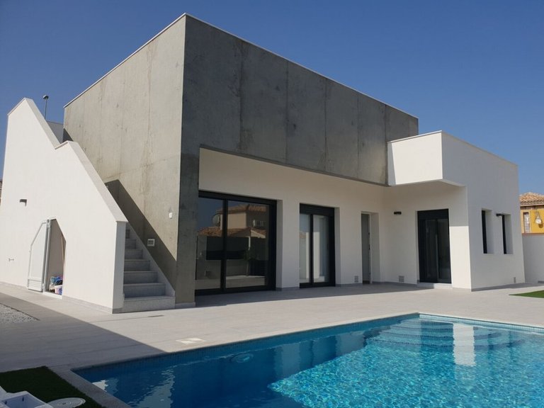 Villa for Sale in Pilar De La Horadada, Alicante 1