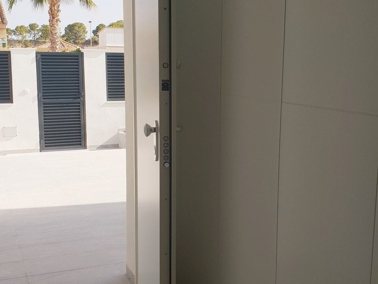 Villa for Sale in Pilar De La Horadada, Alicante 5