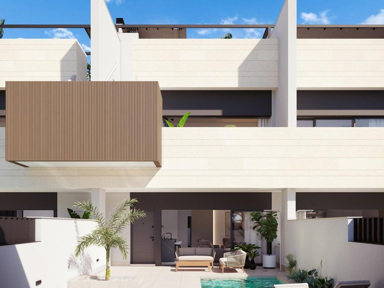 Villa for Sale in Pilar De La Horadada, Alicante 1