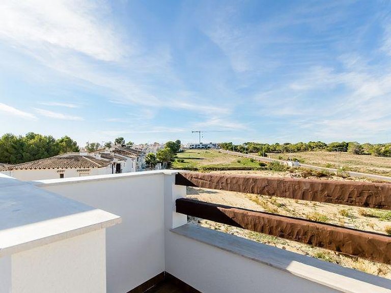 Villa for Sale in Torrevieja, Alicante 13