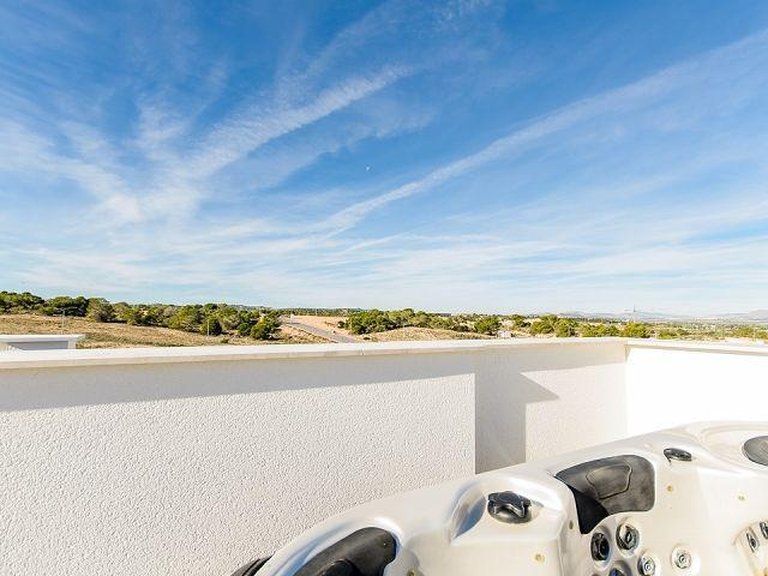 Villa for Sale in Torrevieja, Alicante 16