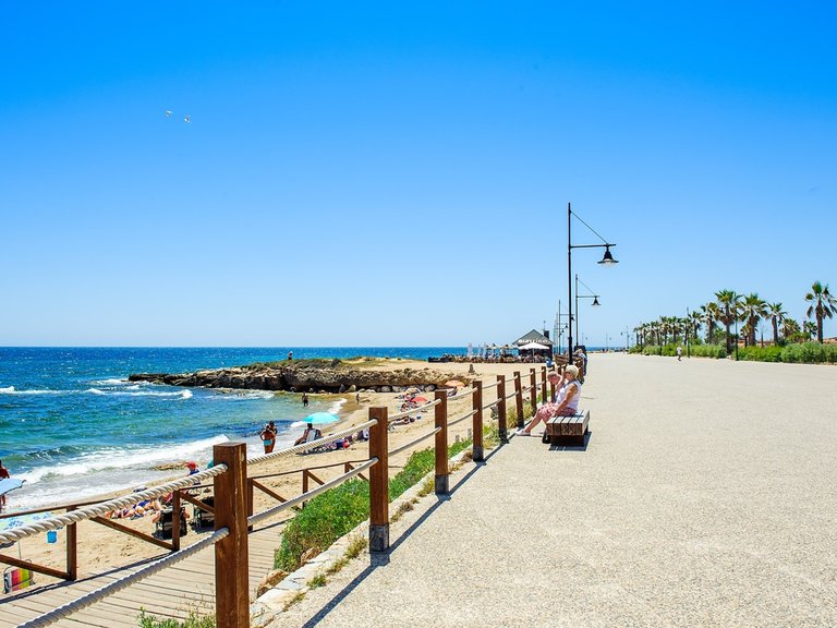 Apartment for Sale in Punta Prima, Alicante 44