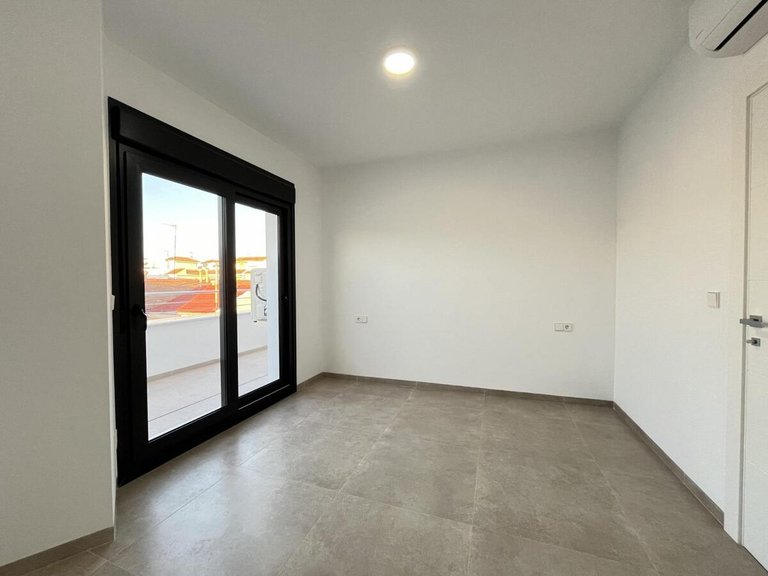 Villa for Sale in San Pedro Del Pinatar, Murcia 36