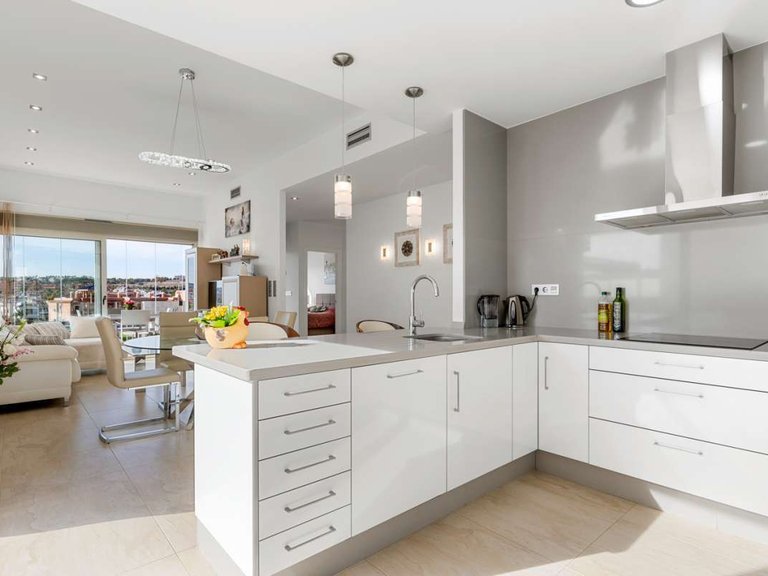 Villa for Sale in Villamartin, Alicante 11