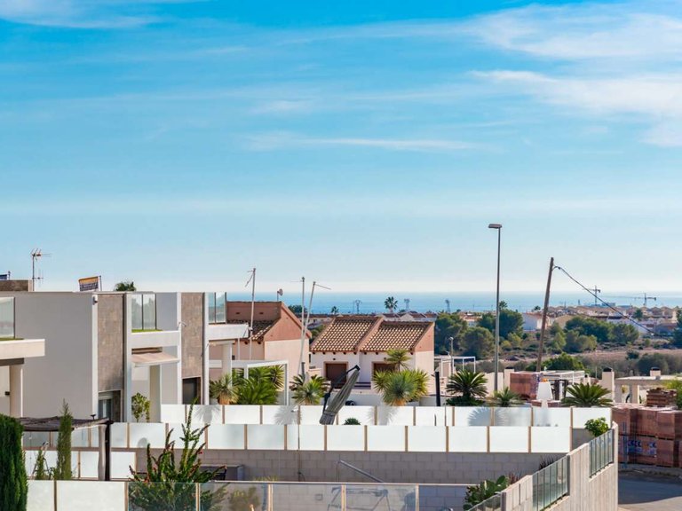 Villa for Sale in Villamartin, Alicante 34