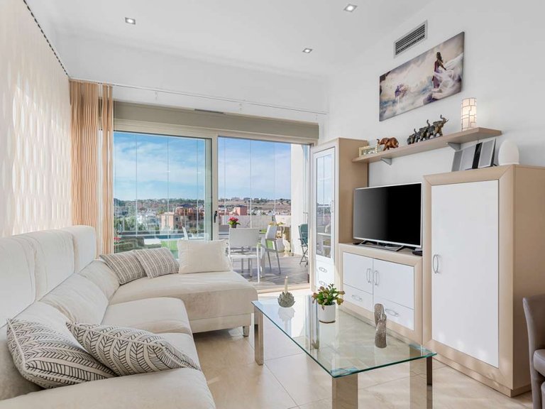 Villa for Sale in Villamartin, Alicante 6