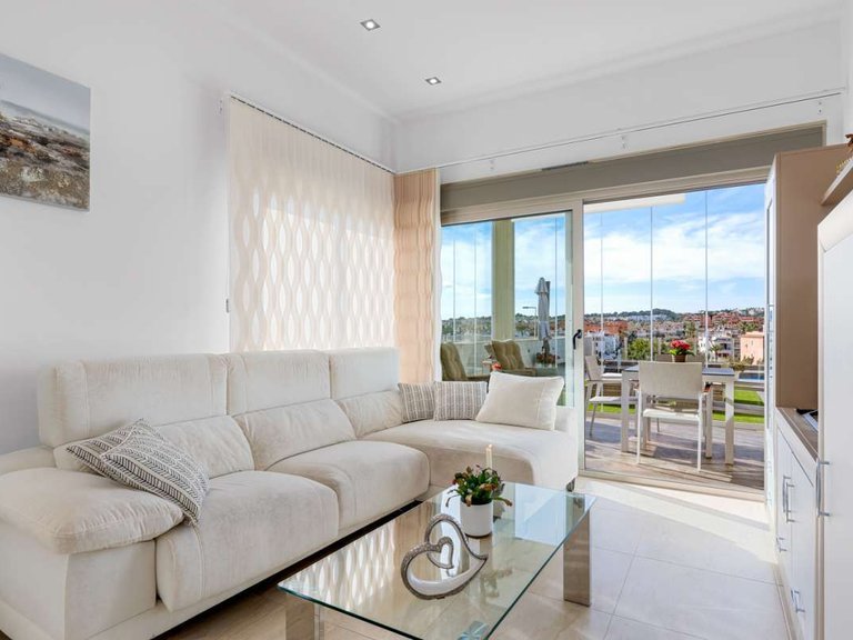 Villa for Sale in Villamartin, Alicante 7