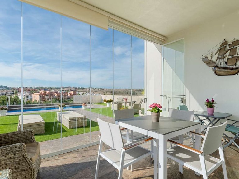 Villa for Sale in Villamartin, Alicante 9