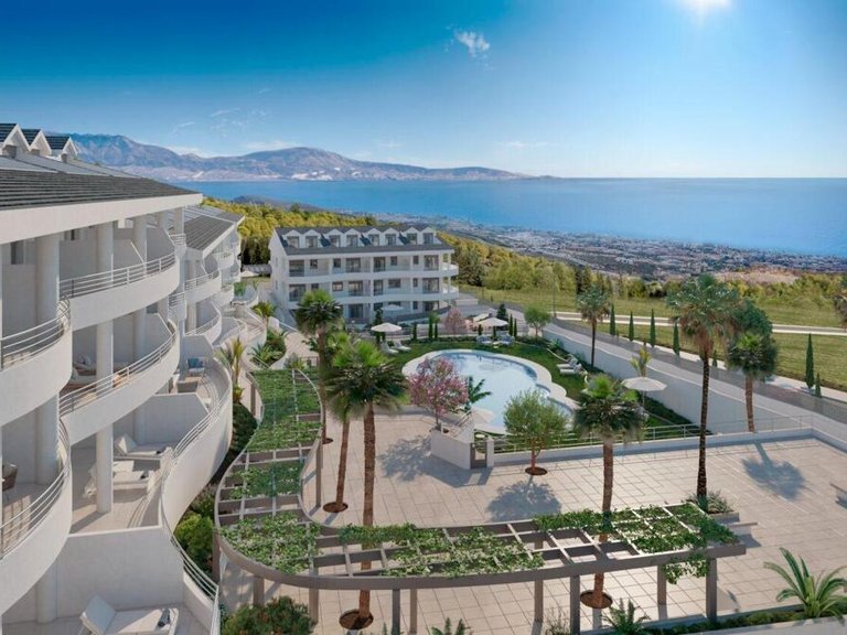 Apartment for Sale in Benalmádena, Malaga 1