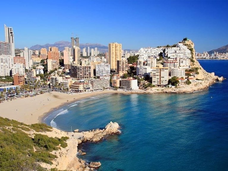 Villa for Sale in Finestrat, Alicante 20