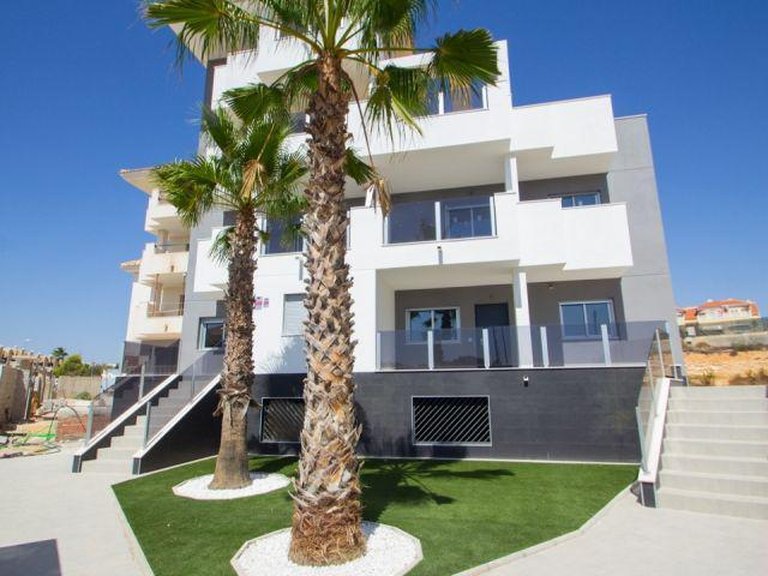 Apartment for Sale in Dehesa De Campoamor, Alicante 1