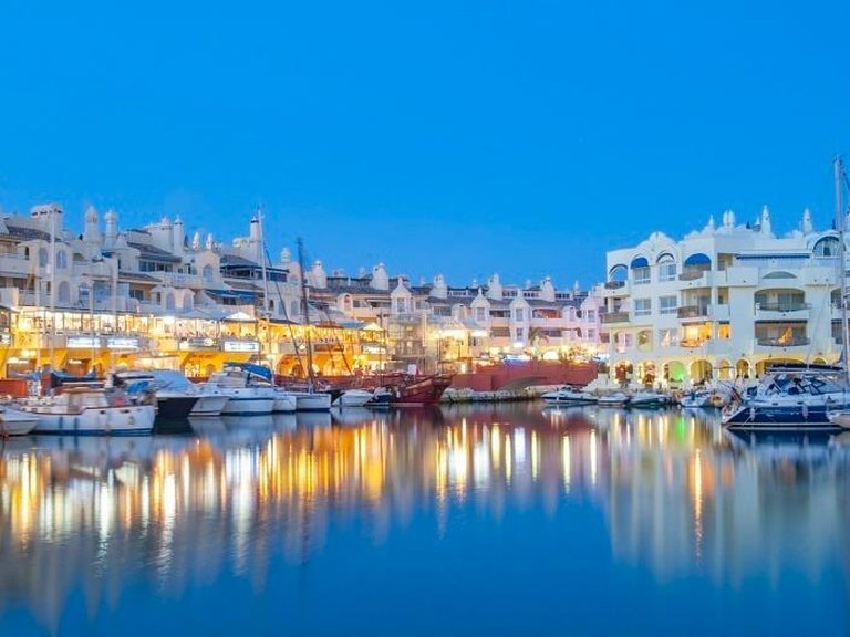 Apartment for Sale in Benalmádena, Malaga 12