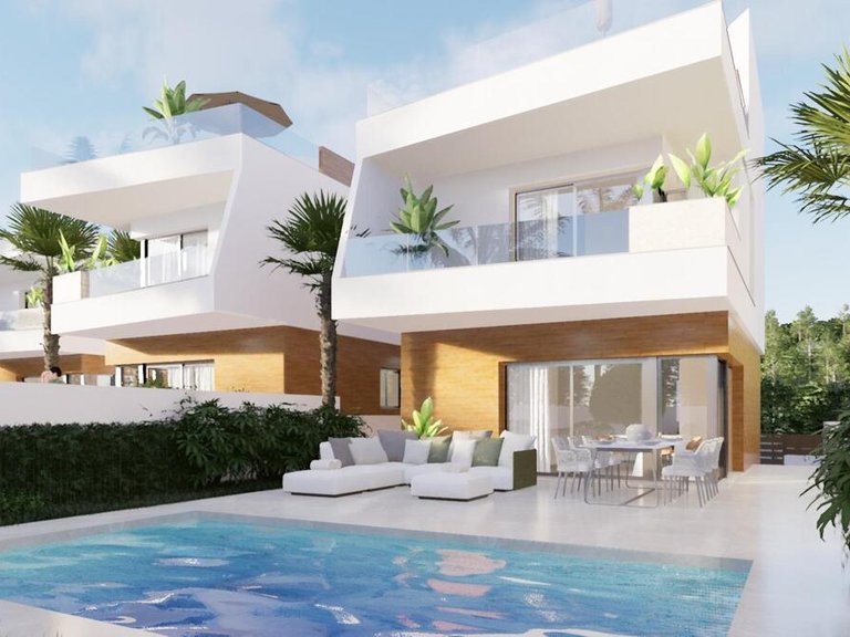 Villa for Sale in Pilar De La Horadada, Alicante 1