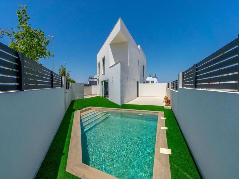 Villa for Sale in Benijófar, Alicante 1