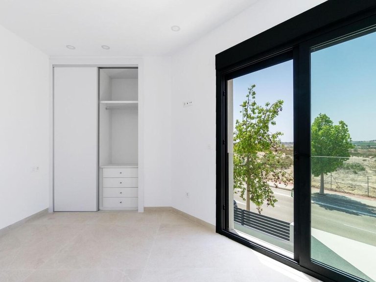 Villa for Sale in Benijófar, Alicante 13