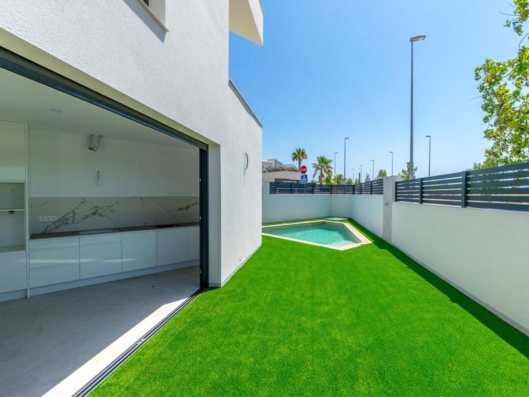 Villa for Sale in Benijófar, Alicante 19