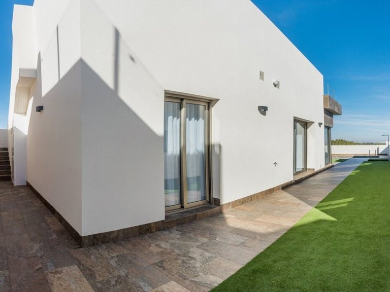 Villa for Sale in Dehesa De Campoamor, Alicante 16
