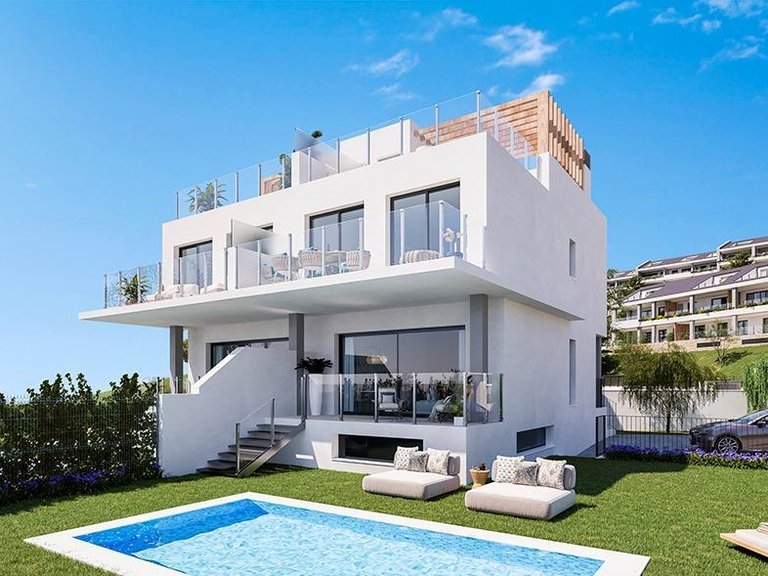 Town House for Sale in Benalmádena, Malaga 13