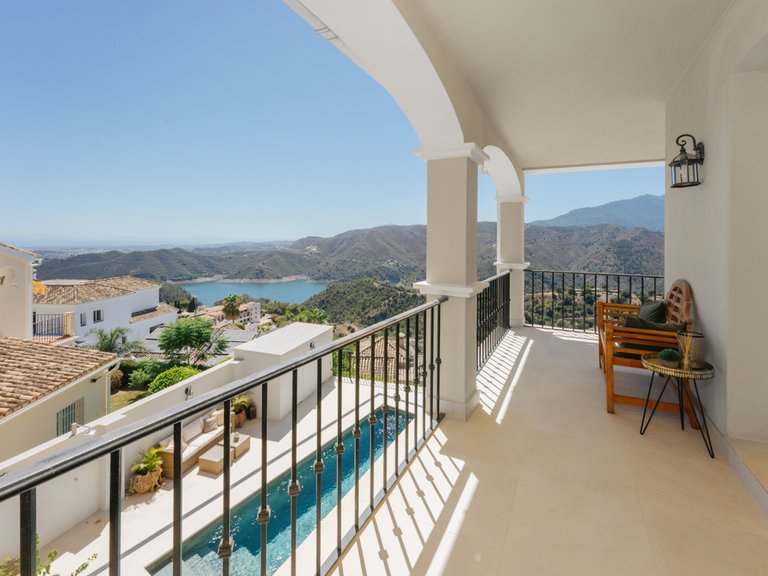 Apartment for Sale in Istan, Malaga 2