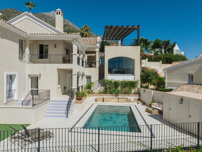 Apartment for Sale in Istan, Malaga 4