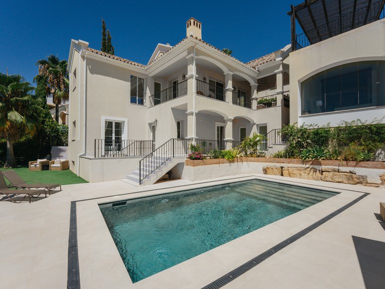 Apartment for Sale in Istan, Malaga 47