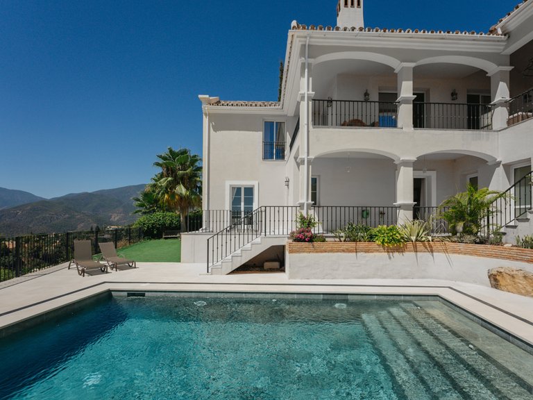 Apartment for Sale in Istan, Malaga 48