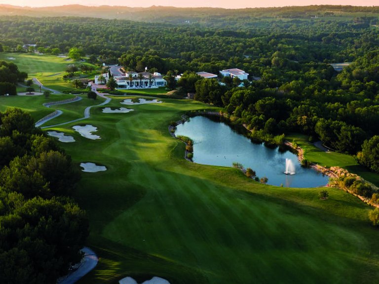 Villa for Sale in Las Colinas Golf, Alicante 8