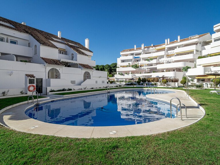 Apartment for Sale in Marbella, Alicante 2