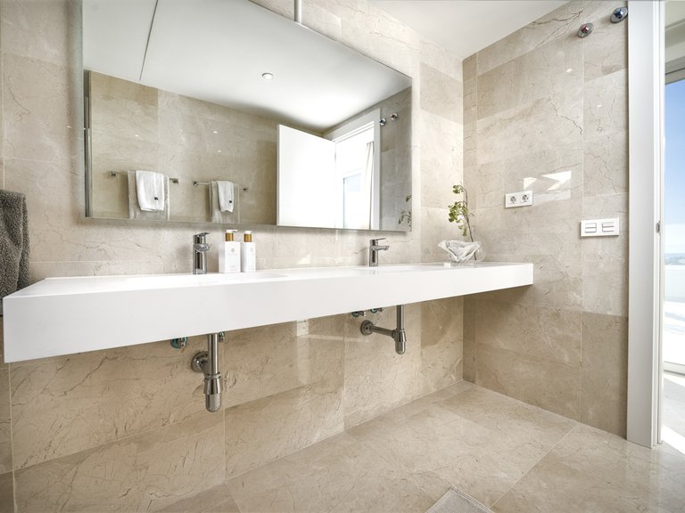 Apartment for Sale in Marbella, Malaga 44