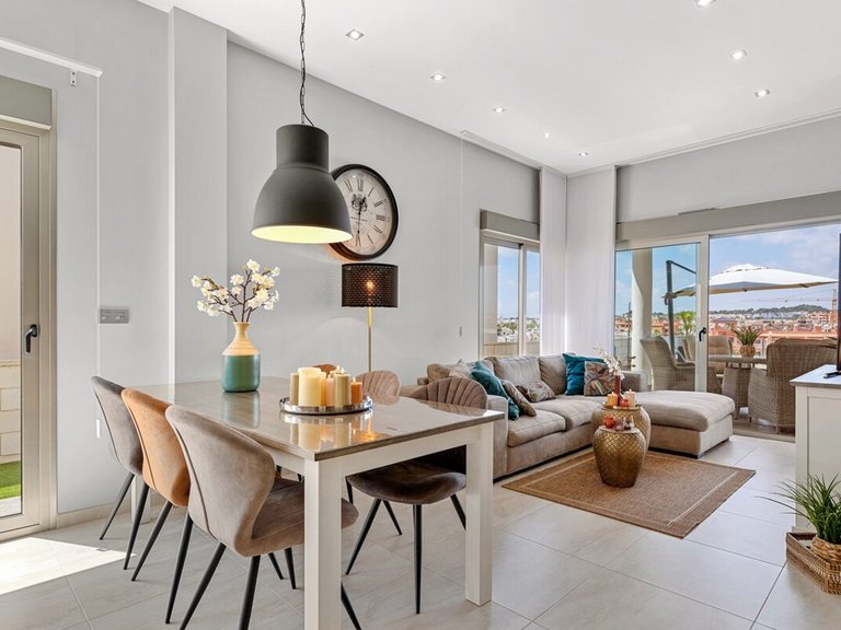 Villa for Sale in Orihuela Costa, Alicante 10