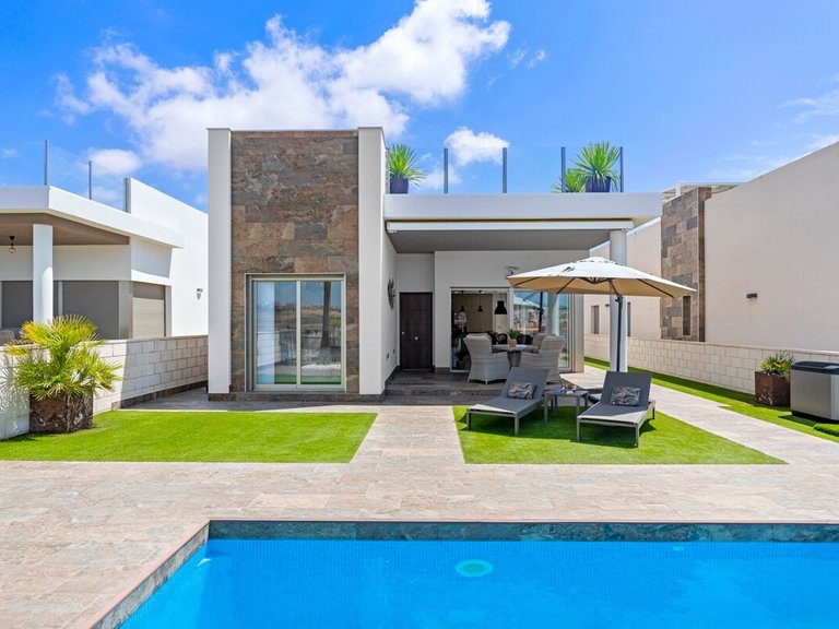 Villa for Sale in Orihuela Costa, Alicante 2